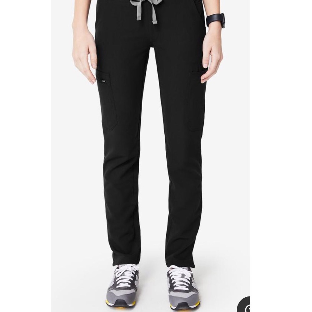 Black Yola Figs Scrub bottoms